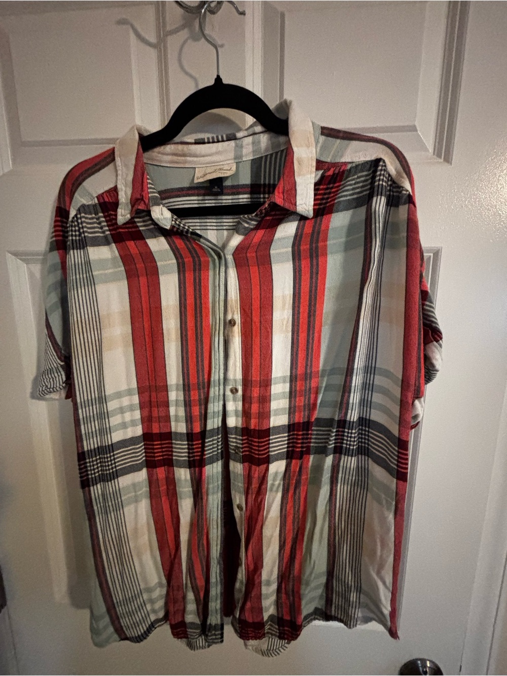 Universal Thread Red Plaid Button-Down Women's Shirt